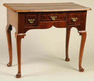Example of Queen Anne Cabriole Legs